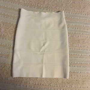 ❌ SOLD ❌ BCBG mini skirt. Great condition